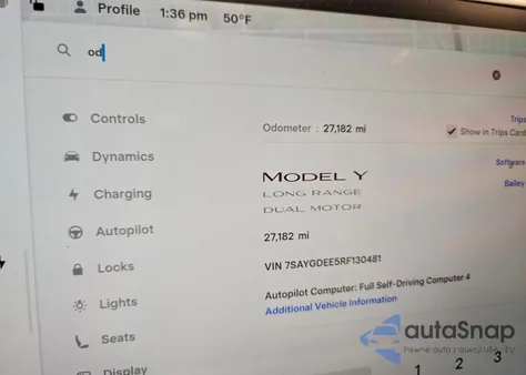 2024 Tesla Model Y z USA, uszkodzony, nr VIN 7SAYGDEE5RF130481